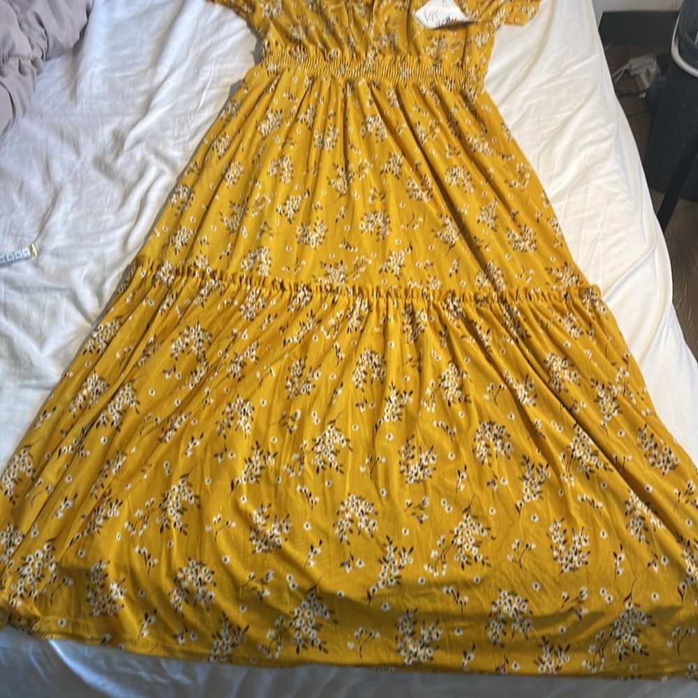 SirenLily yellow, floral dress. Tie at bust, modest puff sleeves, bottom ruffle. - Picture 8 of 11